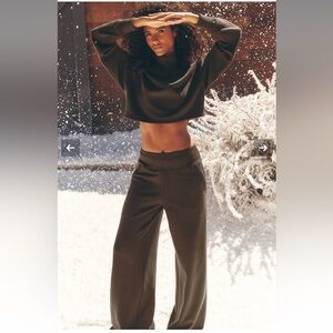 NWT Alo Yoga Serenity Wide Leg Sweatpant in Espresso